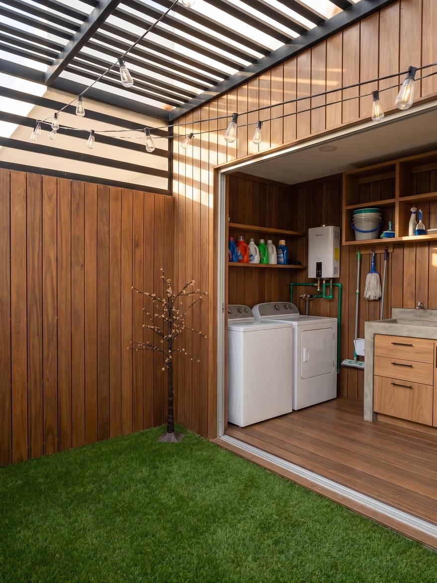 Madera: desde la puerta del comedor